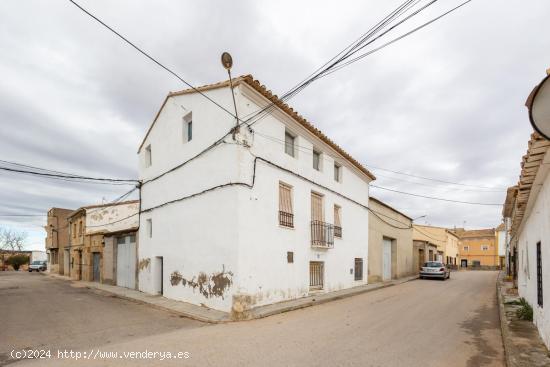 CASA RURAL EN CASAS EUFEMIA (REQUENA) - VALENCIA