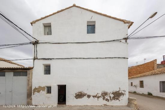 CASA RURAL EN CASAS EUFEMIA (REQUENA) - VALENCIA