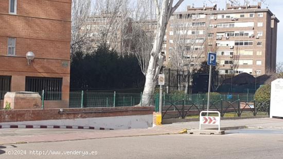 SE ALQUILA PLAZA DE GARAJE EN ZONA VEREDILLAS TORREJON DE ARDOZ - MADRID