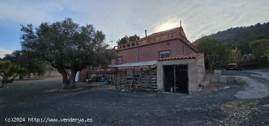 ¡Increíble oportunidad en Hondón de las Nieves! - ALICANTE