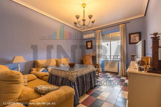 Piso a la venta en una muy buena zona del casco antiguo - BADAJOZ