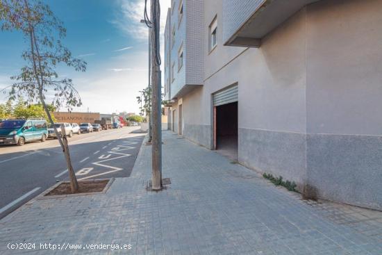 LOCAL COMERCIAL CON 274 M² EN PARTIDA BENADRESSA - CASTELLON