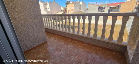 SE VENDE MAGNIFICA CASA CON LOCAL COMERCIAL EN ALQUERIAS - MURCIA