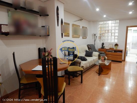 CASA EN PLENO CENTRO CON PATIO Y TRES TERRAZAS EN ONTINYENT(VALENCIA) - VALENCIA