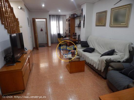 CASA EN PLENO CENTRO CON PATIO Y TRES TERRAZAS EN ONTINYENT(VALENCIA) - VALENCIA