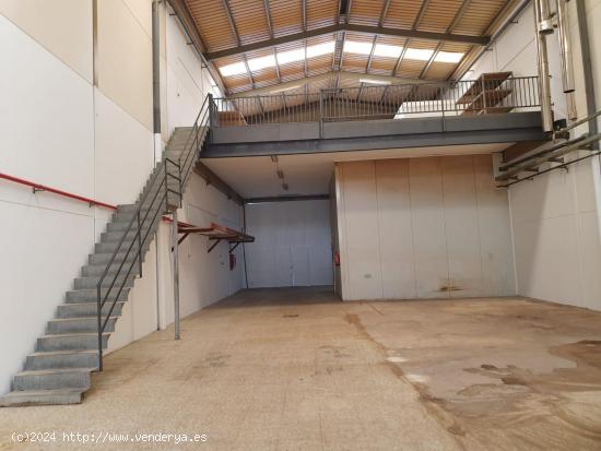 SE VENDE NAVE INDUSTRIAL - ALICANTE