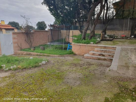 ¡¡¡  Chalet Independiente en Urbanización Zona Pioz !!! - GUADALAJARA