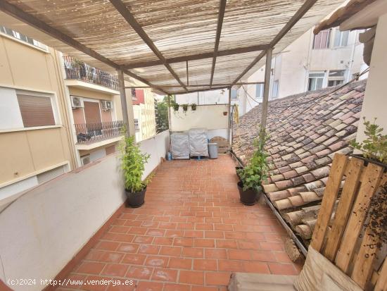 PLANTA COMPLETA ATICOS CON TERRAZA CENTRO - GRANADA