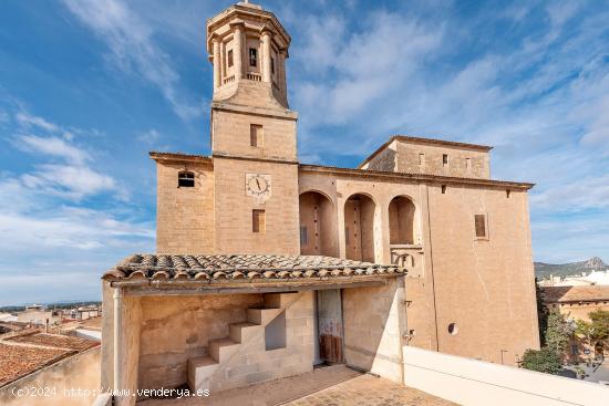 Casa de pueblo con potencial en Llucmajor - BALEARES