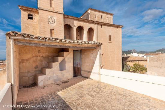 Casa de pueblo con potencial en Llucmajor - BALEARES