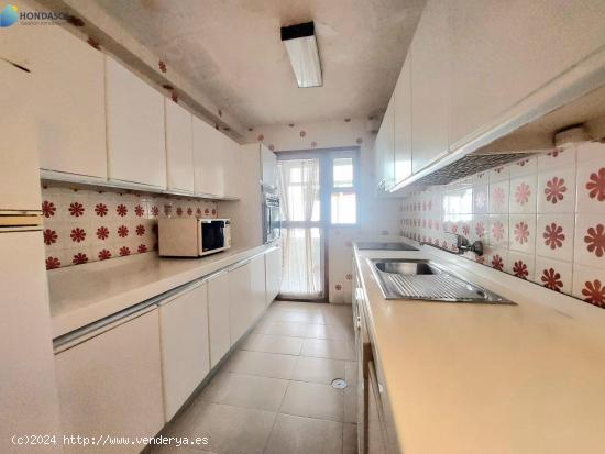 SE VENDE PISO EN AVD. LIBERTAD. 4 DORMITORIOS, 2 BAÑOS, GARAJE Y TRASTERO - MURCIA