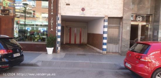 SE VENDE GARAJE EN PLENO CENTRO  DE BURGOS!! - BURGOS