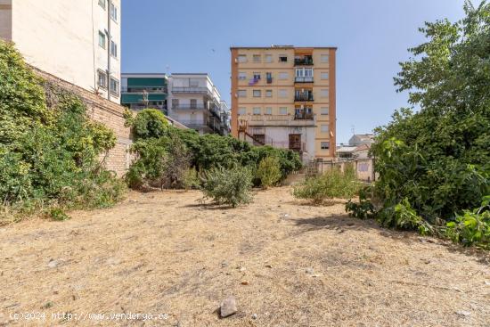 !!ESPECTACULAR PARCELA CON VIVIENDA JUNTO LA HÍPICA!! - GRANADA