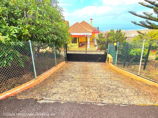 ESPECTAULAR FINCA CON CHALET DE 600 M2 -  PRECIO NEGOCIABLE - LAS PALMAS