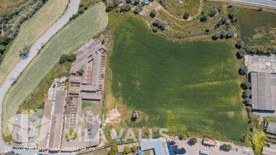 Granja en el polígono de Caldes - BARCELONA