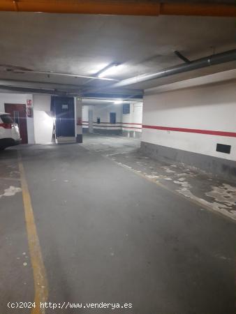 PLAZA DE GARAJE EN ALQUILER PARA COCHE PEQUEÑO EN ARRANCAPINS, PLAZA PINTOR SEGRELLES. - VALENCIA