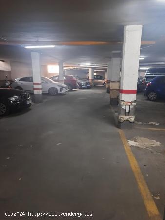 PLAZA DE GARAJE EN ALQUILER PARA COCHE PEQUEÑO EN ARRANCAPINS, PLAZA PINTOR SEGRELLES. - VALENCIA