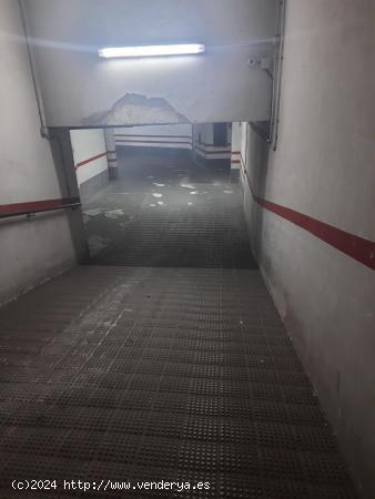 PLAZA DE GARAJE EN ALQUILER PARA COCHE PEQUEÑO EN ARRANCAPINS, PLAZA PINTOR SEGRELLES. - VALENCIA