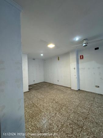 LOCAL COMERCIAL EN ZONA ZONA PLAZA CREVILLENTE - ALICANTE