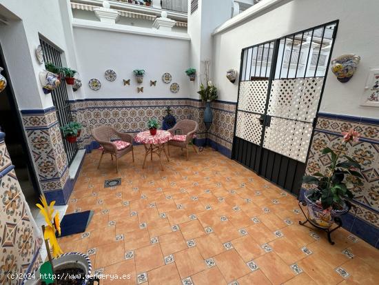  MARAVILLOSA CASA INDEPENDIENTE EN UNA UBICACIÓN PRIVILEGIADA ( PLAZA DE LAS INFANTAS) - CADIZ 