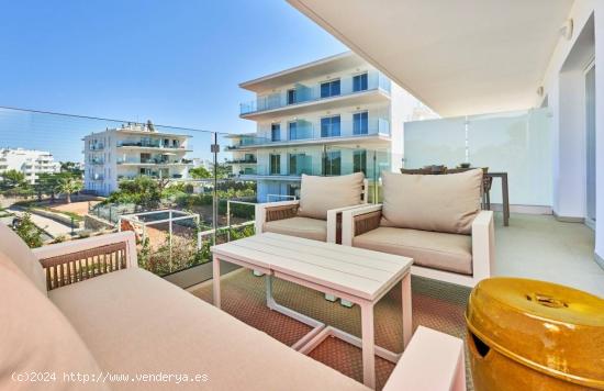 Mallorca, Cala D´Or, piso de obra nueva con piscina comunitaria y terraza cerca de la marina - BALE