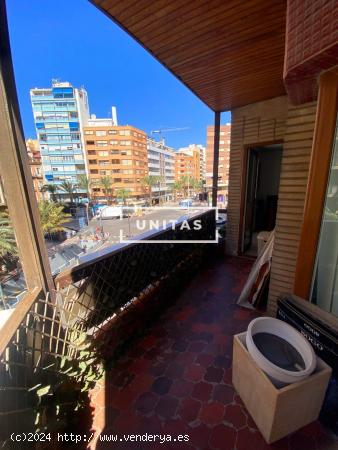 Se vende Vivienda en Calle Diaz Moreu (Centro de Alicante) - ALICANTE