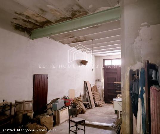 CASA CON HISTORIA  Y ACCESO A DOS CALLES  EN PLENO CENTRO DE CASTELLÓN - CASTELLON