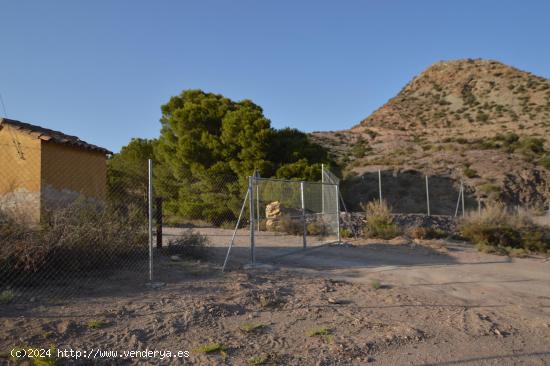 Casa de Campo en parcela de 24.000 m2 a 5 minutos de Aguilas - MURCIA