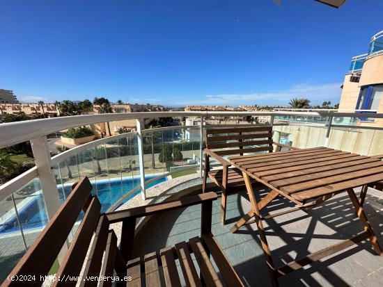 Precioso apartamento en venta con vistas al mar en La Manga del Mar Menor KM4 - MURCIA