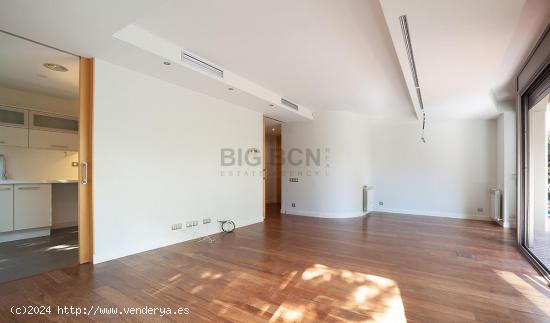 Increíble piso con piscina privada en Pedralbes. - BARCELONA