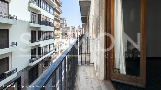 ALQUILER PARA ESTUDIANTES EN PLENO CENTRO DE VALENCIA - VALENCIA