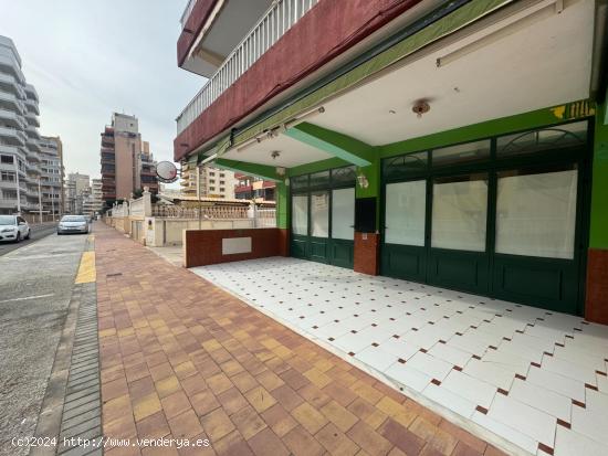 LOCAL NEGOCIO ESQUINERO CON TERRAZA A ESCASOS METROS DEL MAR - VALENCIA