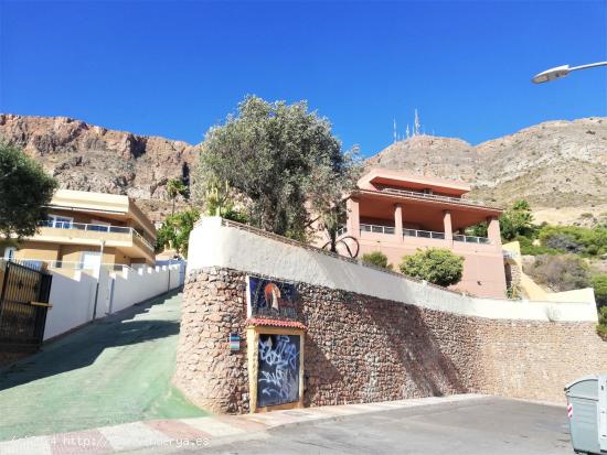 Se alquila Chalet independiente en Aguadulce Puerto - ALMERIA