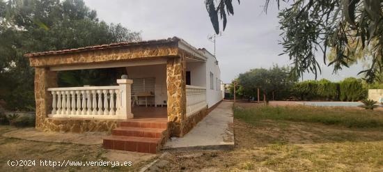 SE VENDE CHALET - VALENCIA