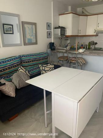 ¡Apartamento en Los Boliches con Piscina y Plaza de Garaje! - MALAGA