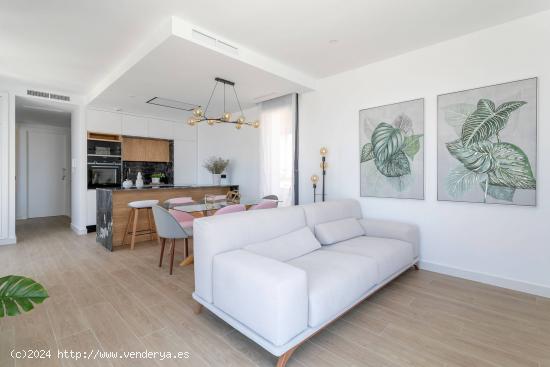  Chalet con garaje, sótano  y piscina privada en Finestrat  - ALICANTE