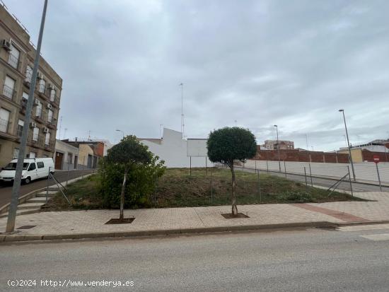  CASABANCO  VENDE  TERRENO  URBANO  RESIDENCIAL - BADAJOZ 