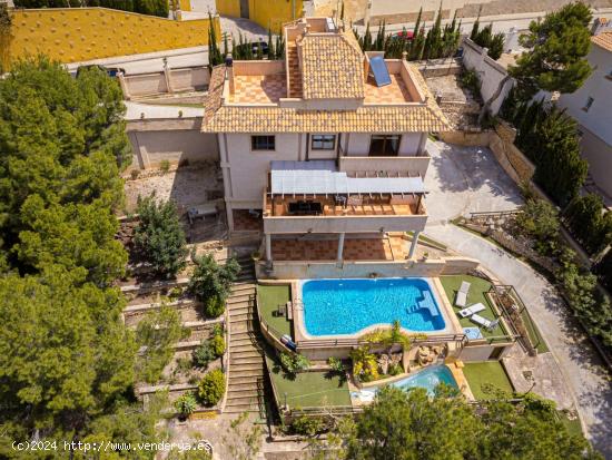  * Villa independiente con piscina privada en Altea La Vieja * - ALICANTE 