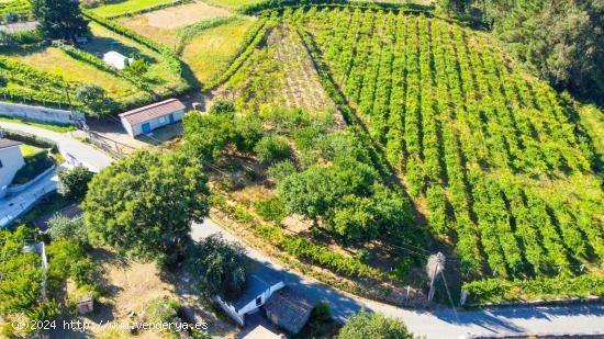 PARCELA SEGREGABLE PARA 2 VIVIENDAS - PONTEVEDRA