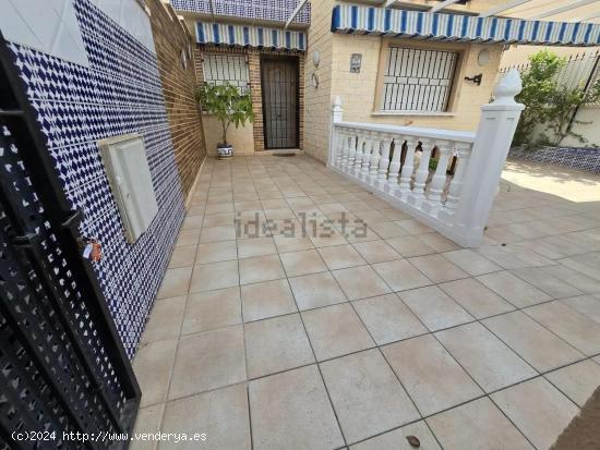 SE VENDE CHALET ADOSADO EN TORRE DE LA HORADADDA - ALICANTE