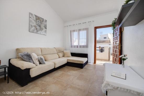 PRECIOSO BUNGALOW EN PLANTA ALTA EN LOS FRUTALES - ALICANTE