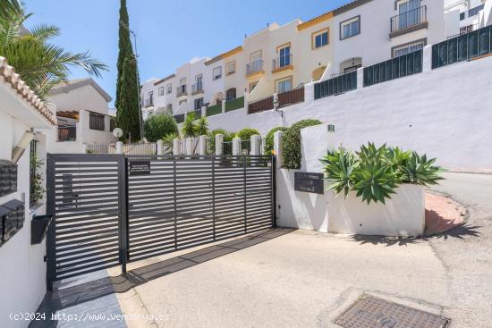 ADOSADO EN RESIDENCIAL LAS MIMOSAS TORREBLANCA DEL SOL-FUENGIROLA - MALAGA