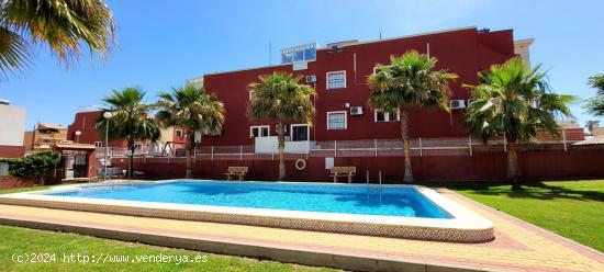 BUNGALOW DE 2 DORMITORIOS 2 BAÑOS EN LOS ALTOS  ( ORIHUELA COSTA) ALICANTE - ALICANTE