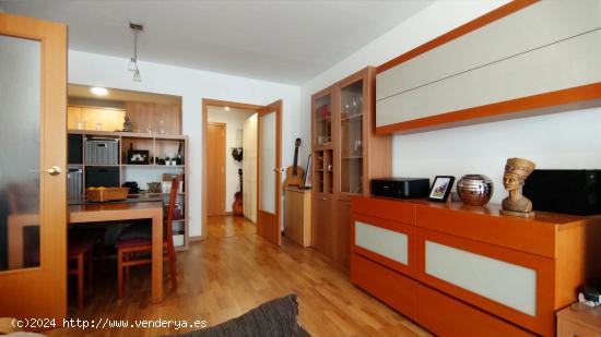 Acogedora Planta Baja con Terraza en Venta en Ca n'Oriol - BARCELONA