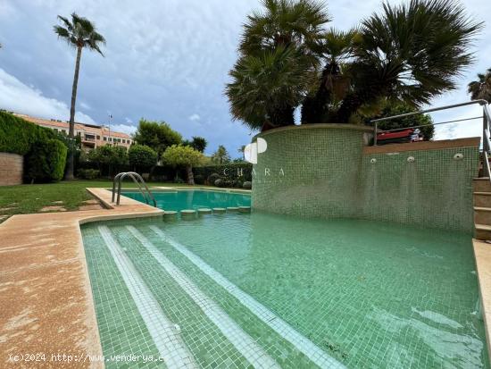 Luminosa planta baja de 3 habitaciones, terrazas, piscina comunitaria y parking zona Portixol - BALE