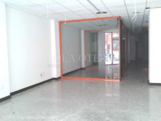 Local comercial en Alquiler en L´Eixample - Valencia