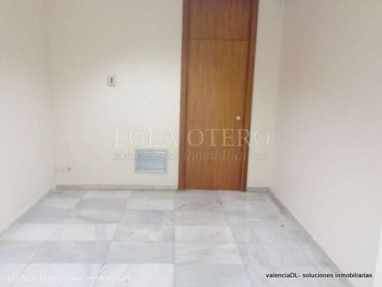 Local comercial en Alquiler en L´Eixample - Valencia