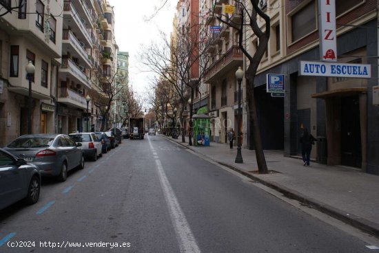 Local comercial en Alquiler en L´Eixample - Valencia