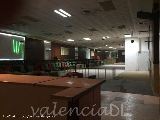 Local comercial en Alquiler en L´Eixample - Valencia