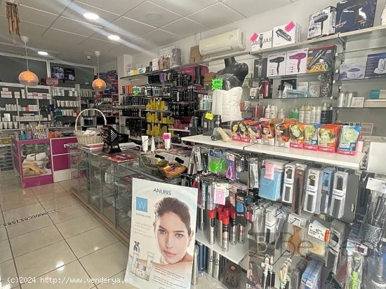  EN VENTA LOCAL + TRASPASO DE NEGOCIO DE CLINICA MEDICO-ESTÉTICA EN CALLE CASABLANCA, TORREMOLINOS ( 